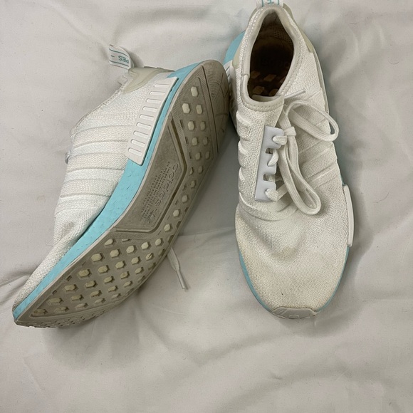 Adidas NMD R1 - Picture 4 of 5